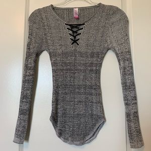 Women grey sweater